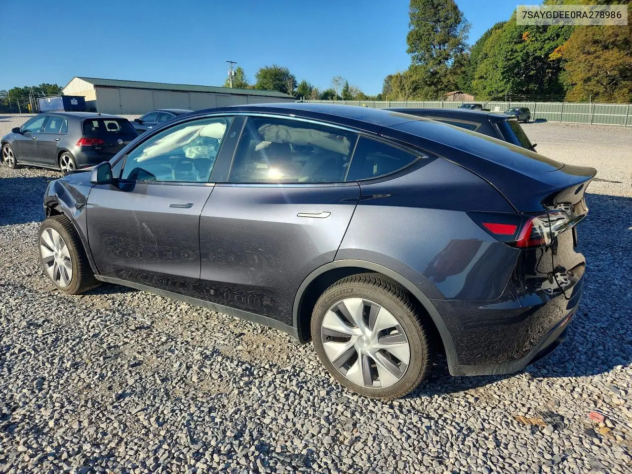 2024 TESLA MODEL Y VIN 7SAYGDEE0RA278986 — фото 2