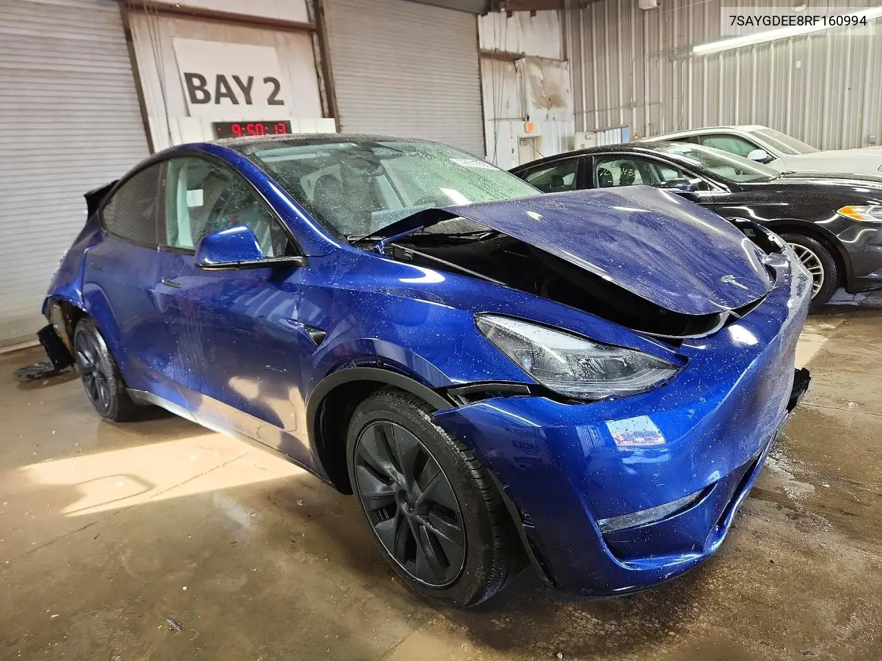 2024 TESLA MODEL Y VIN 7SAYGDEE8RF160994 — фото 4