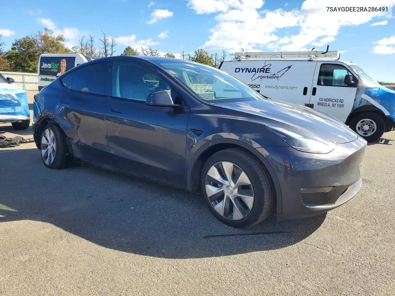 2024 TESLA MODEL Y VIN 7SAYGDEE2RA286491 — фото 4