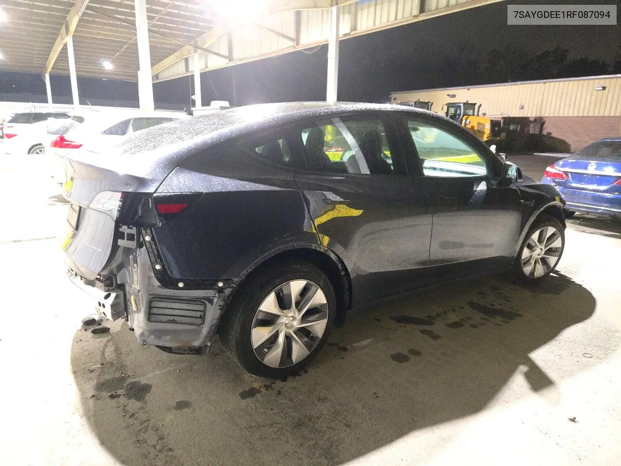 2024 TESLA MODEL Y VIN 7SAYGDEE1RF087094 — фото 3