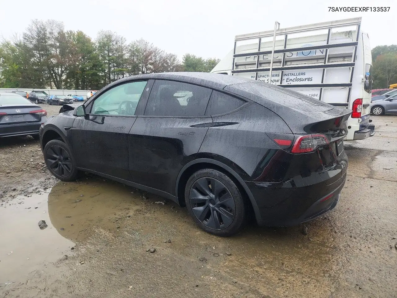 2024 TESLA MODEL Y VIN 7SAYGDEEXRF133537 — фото 2