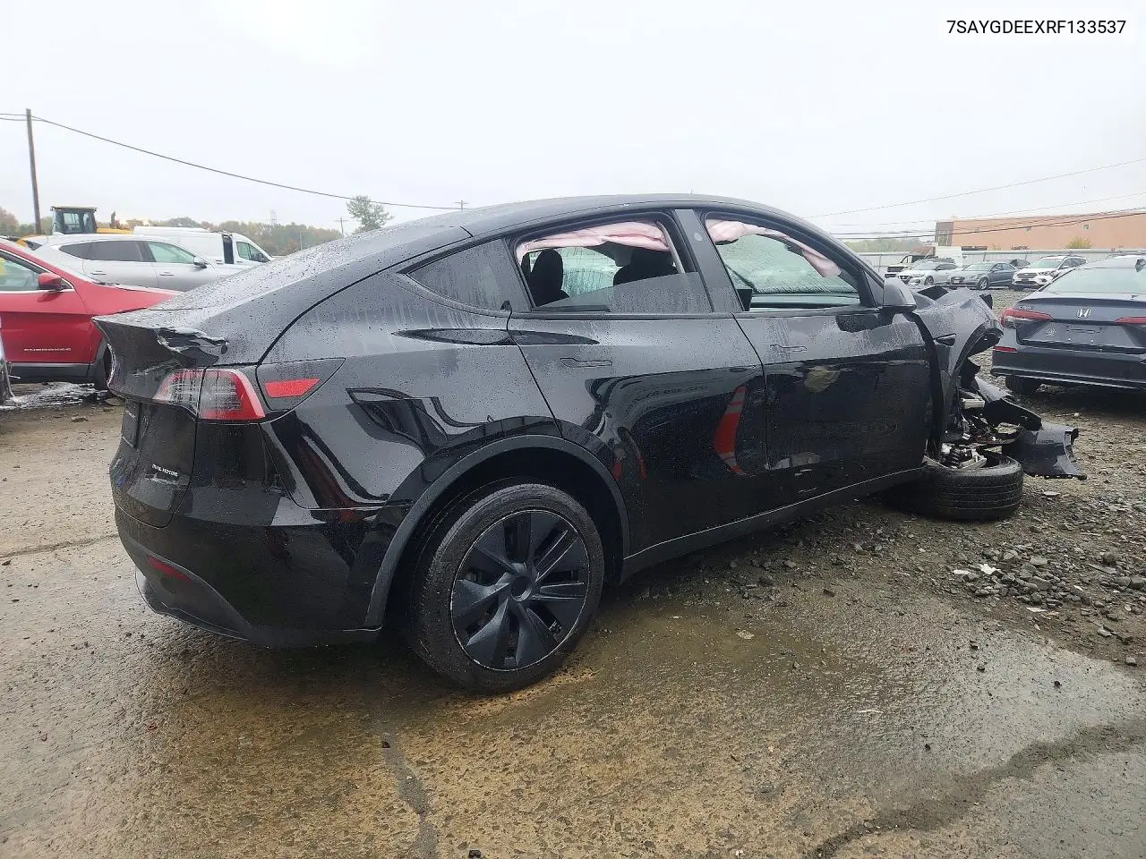 2024 TESLA MODEL Y VIN 7SAYGDEEXRF133537 — фото 3