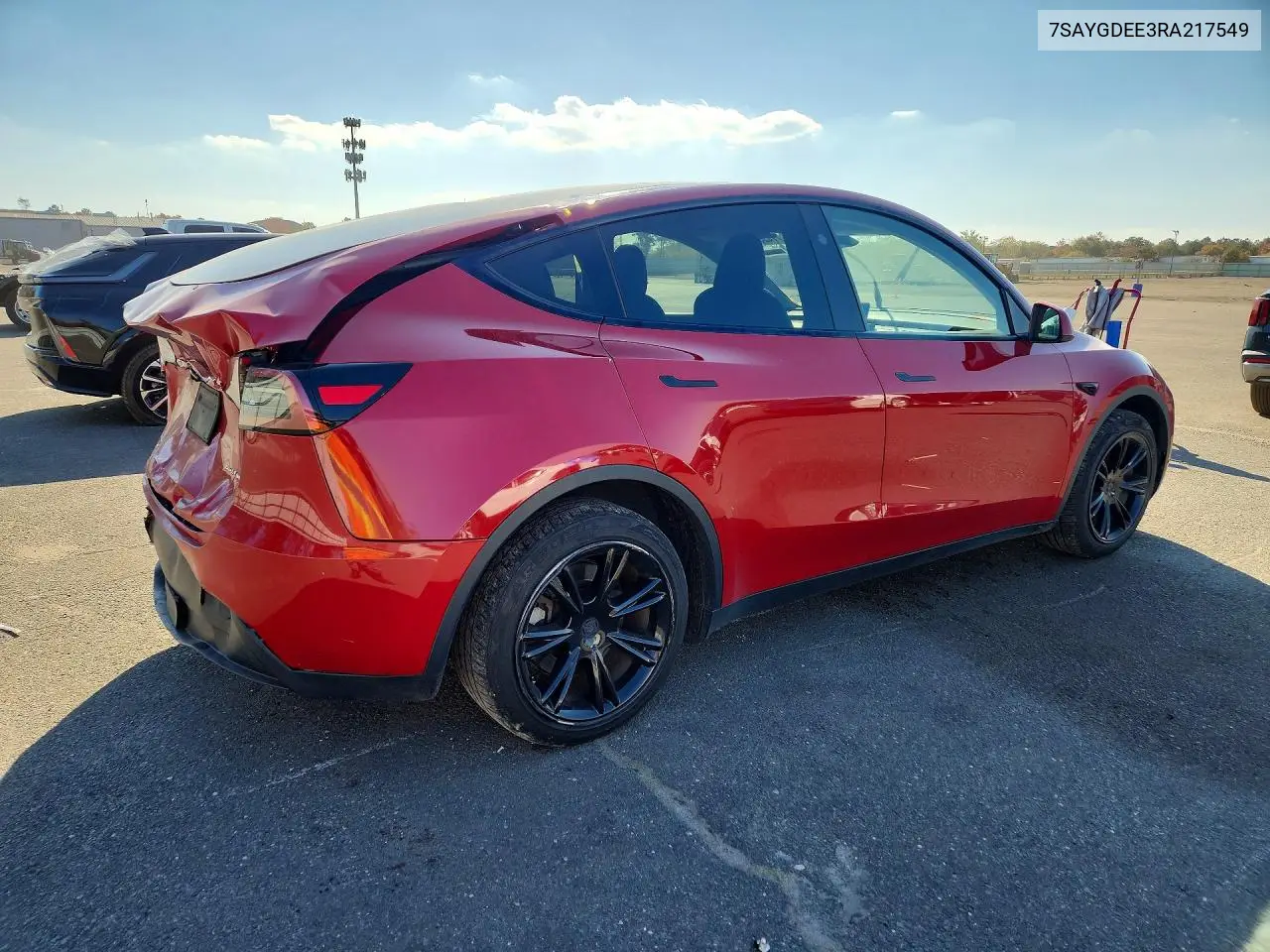 2024 TESLA MODEL Y VIN 7SAYGDEE3RA217549 — фото 3