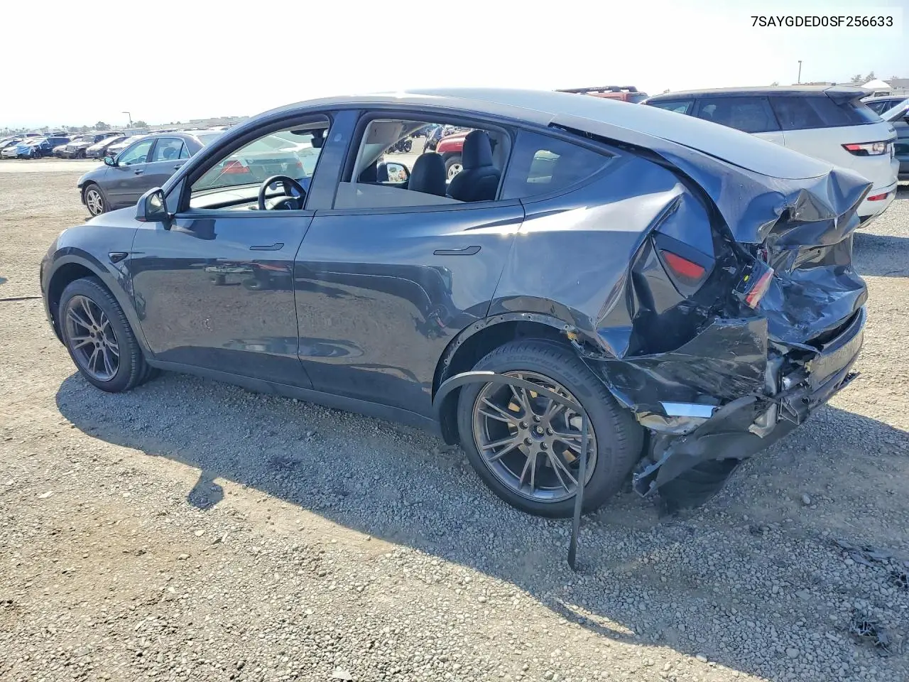 2025 TESLA MODEL Y VIN 7SAYGDED0SF256633 — фото 2