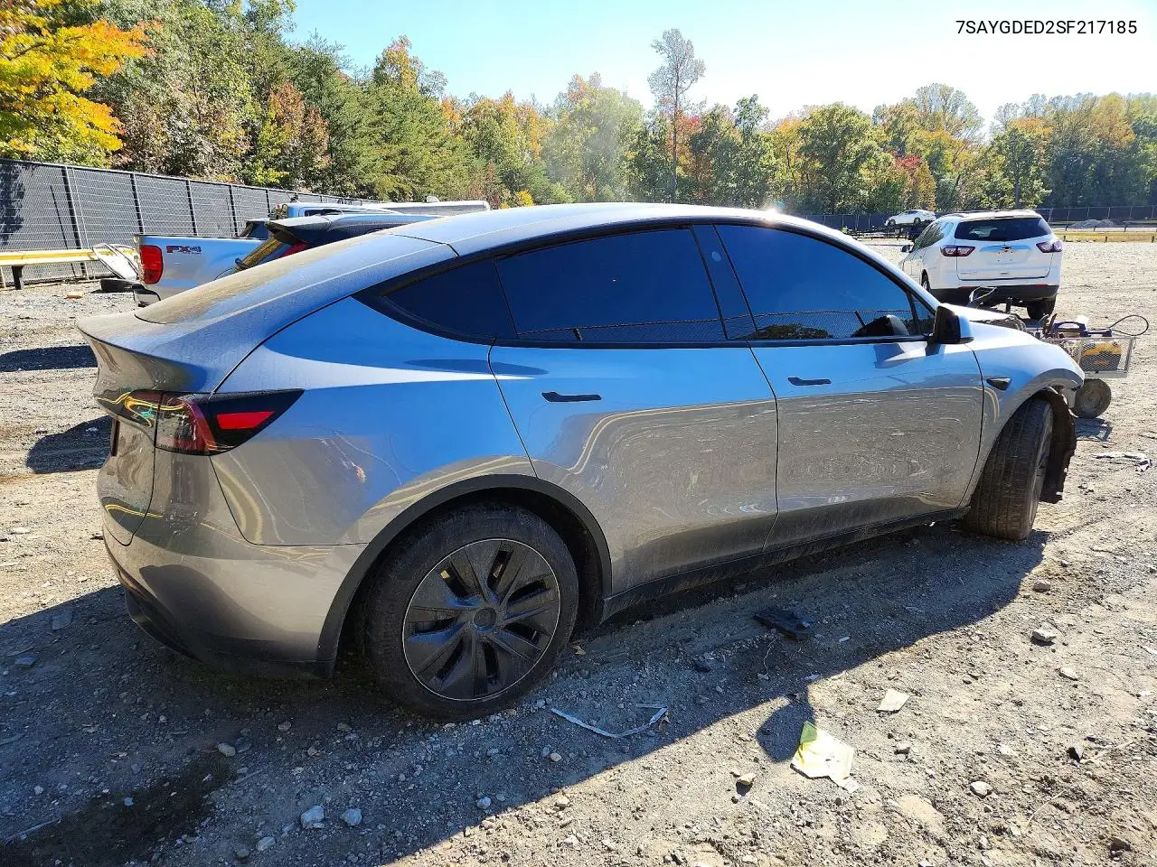 2025 TESLA MODEL Y VIN 7SAYGDED2SF217185 — фото 3