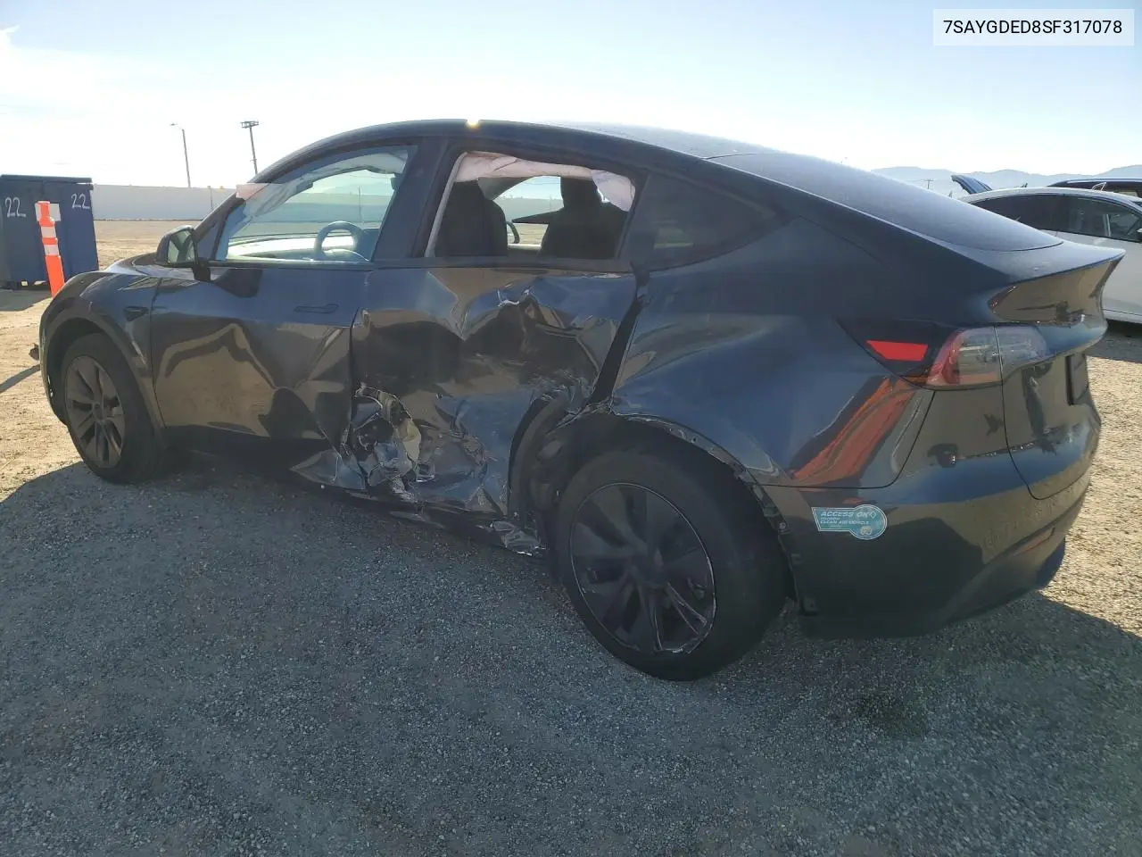2025 TESLA MODEL Y VIN 7SAYGDED8SF317078 — фото 2