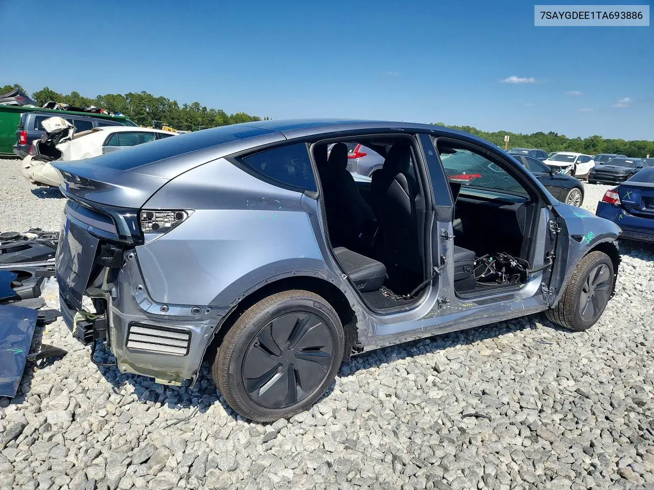 2026 TESLA MODEL Y VIN 7SAYGDEE1TA693886 — фото 3