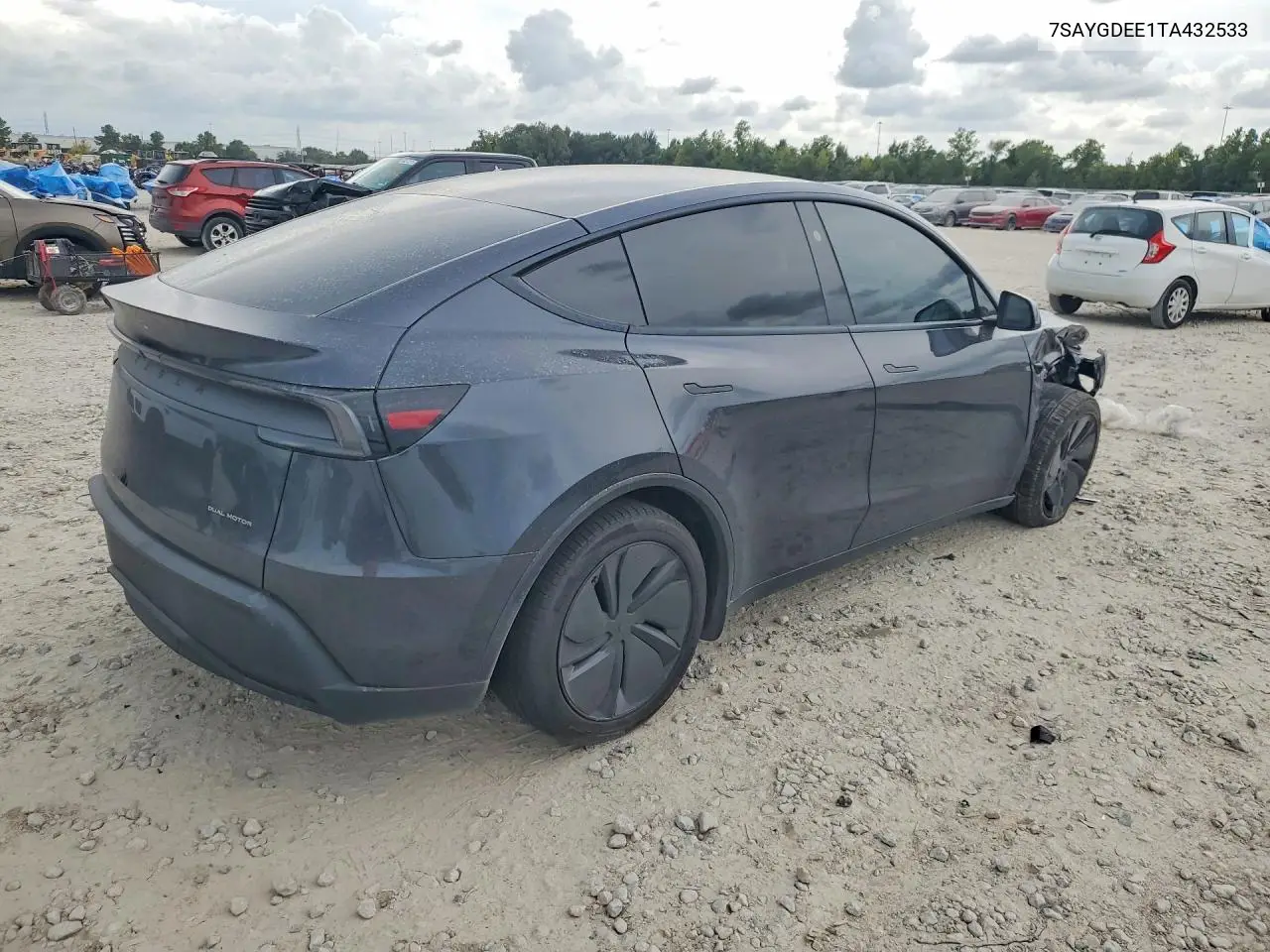 2026 TESLA MODEL Y VIN 7SAYGDEE1TA432533 — фото 3