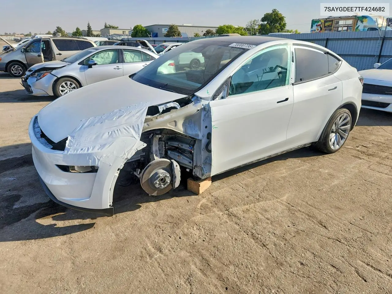 TESLA MODEL Y 2026, VIN 7SAYGDEE7TF424682