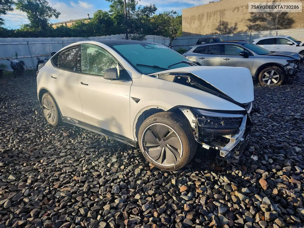 2026 TESLA MODEL Y VIN 7SAYGDEEXTA730286 — фото 4