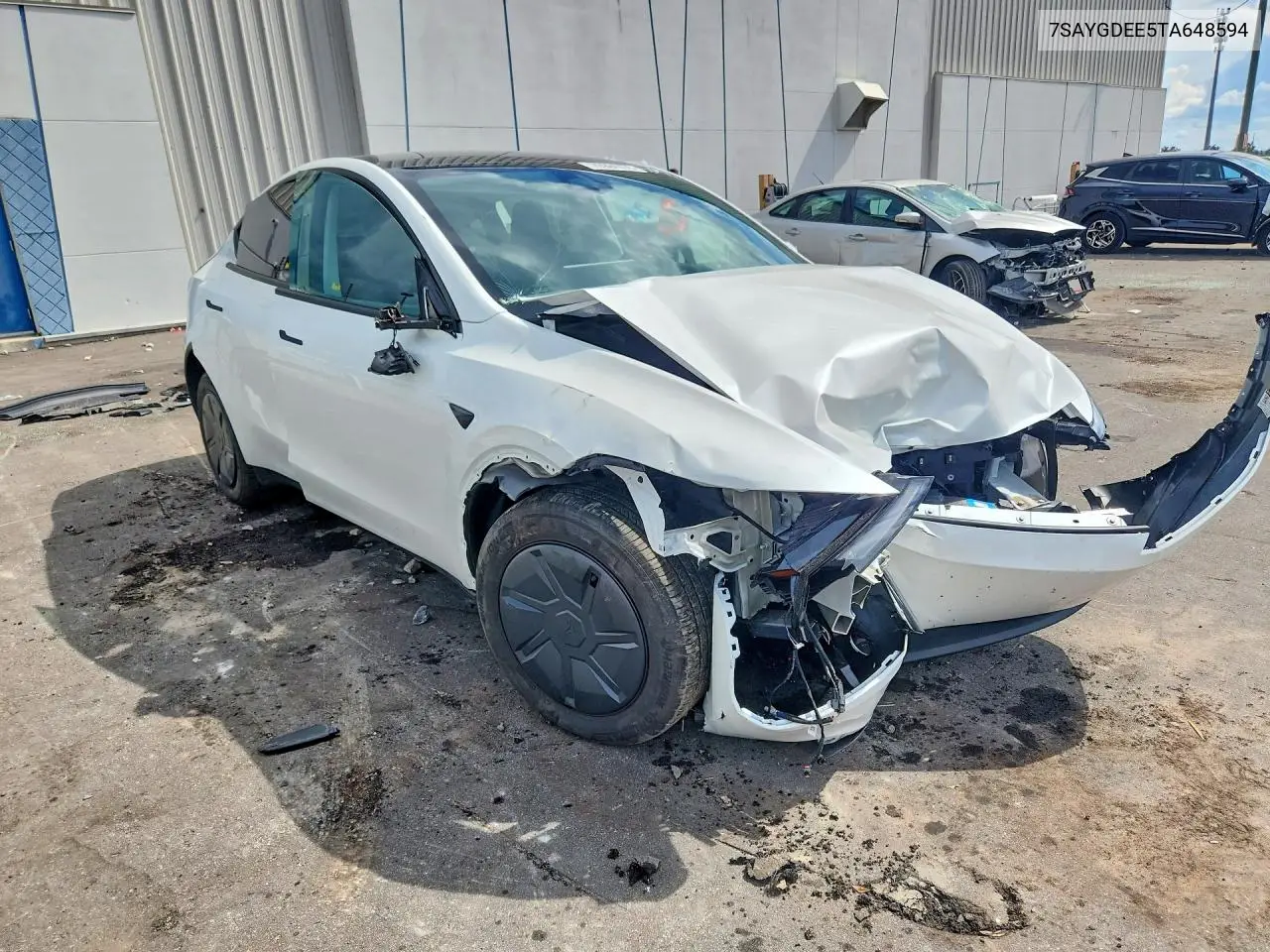 2026 TESLA MODEL Y VIN 7SAYGDEE5TA648594 — фото 4