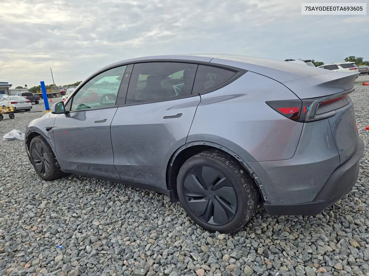 2026 TESLA MODEL Y VIN 7SAYGDEE0TA693605 — фото 2