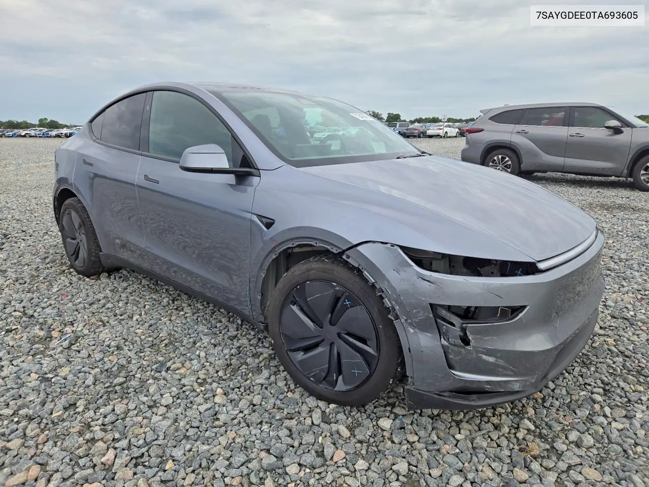 2026 TESLA MODEL Y VIN 7SAYGDEE0TA693605 — фото 4