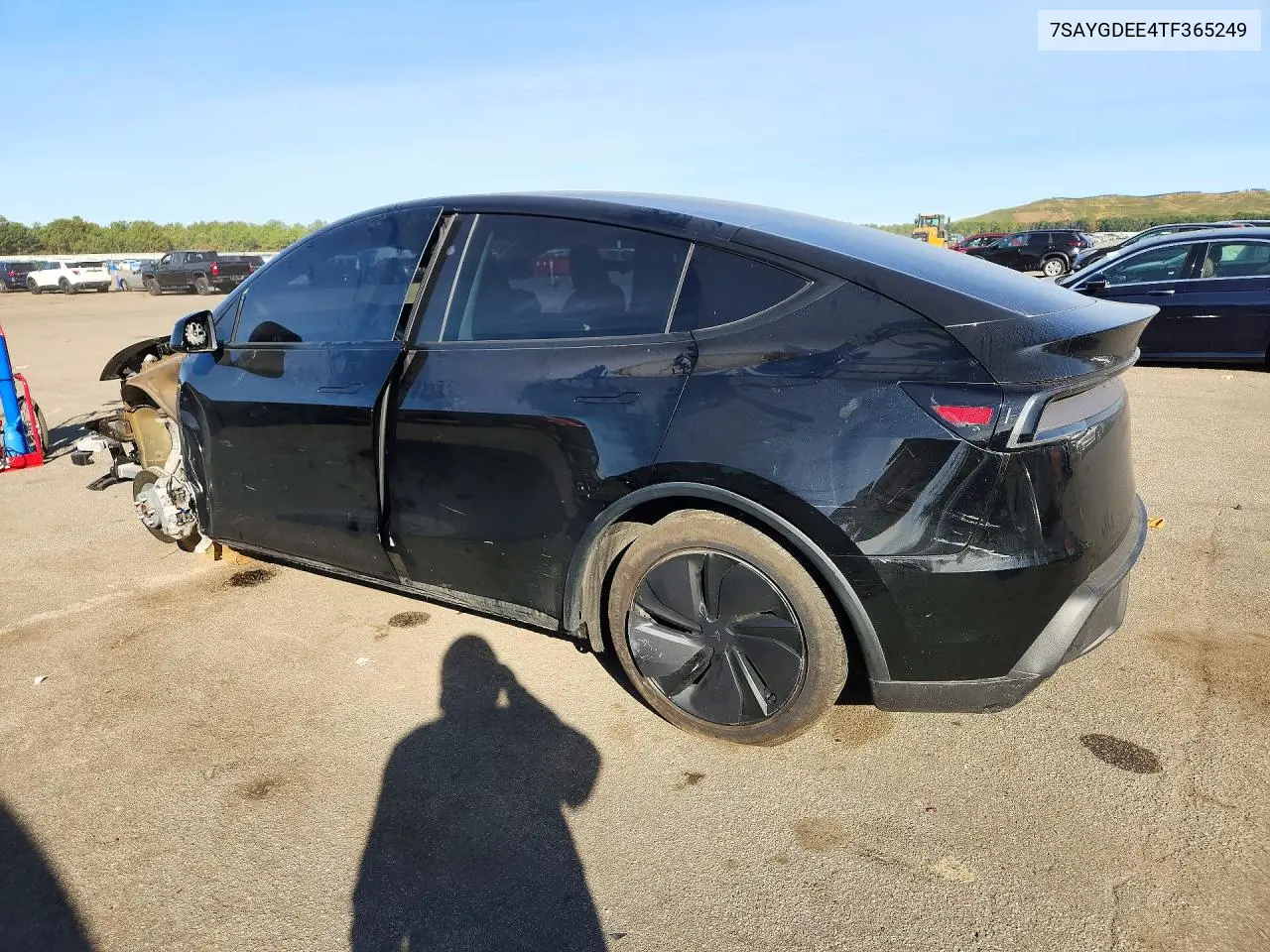2026 TESLA MODEL Y VIN 7SAYGDEE4TF365249 — фото 2
