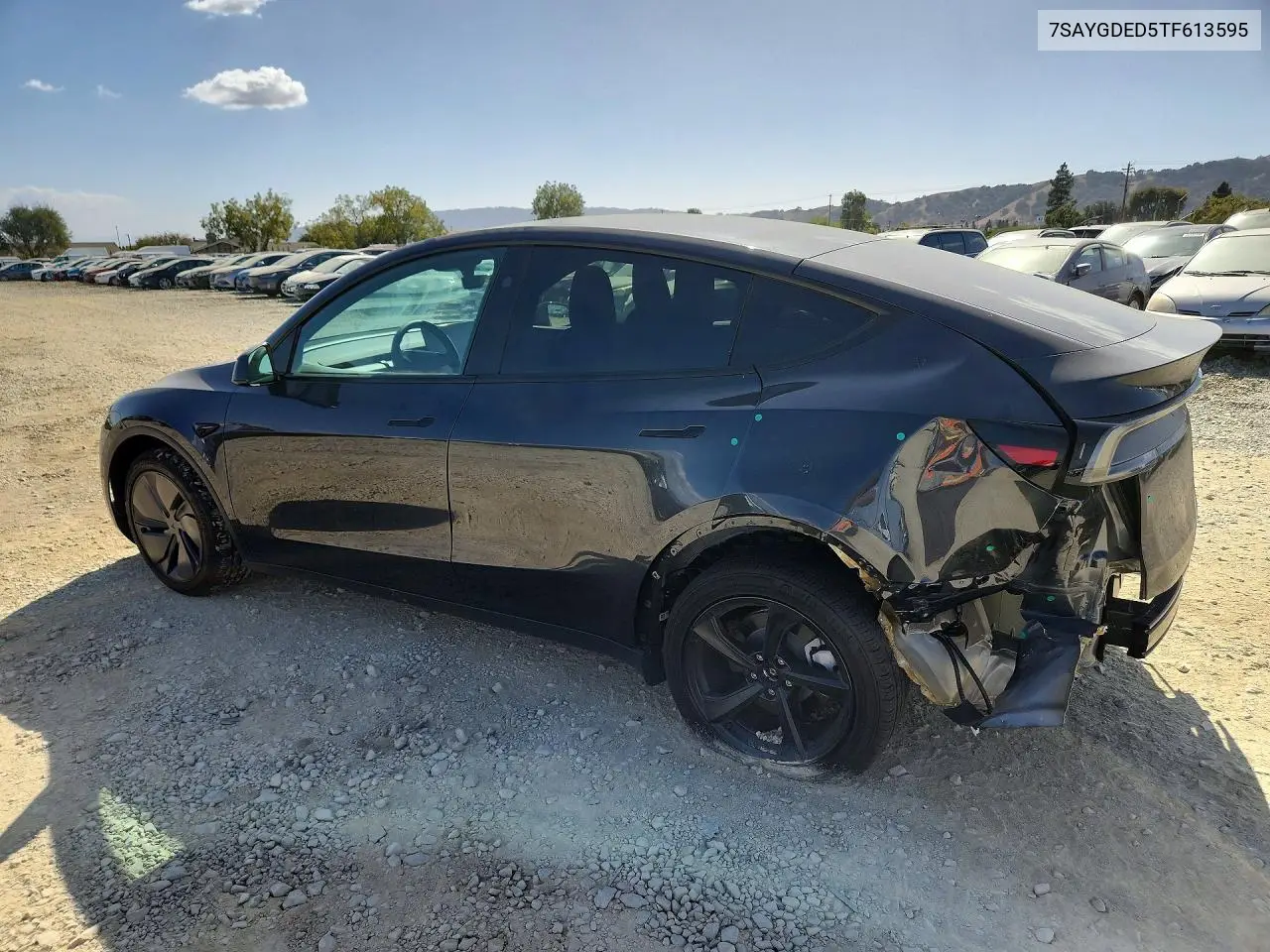 2026 TESLA MODEL Y VIN 7SAYGDED5TF613595 — фото 2