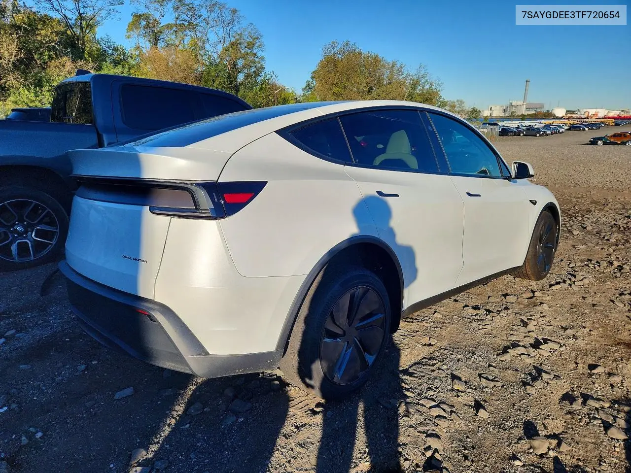 2026 TESLA MODEL Y VIN 7SAYGDEE3TF720654 — фото 3