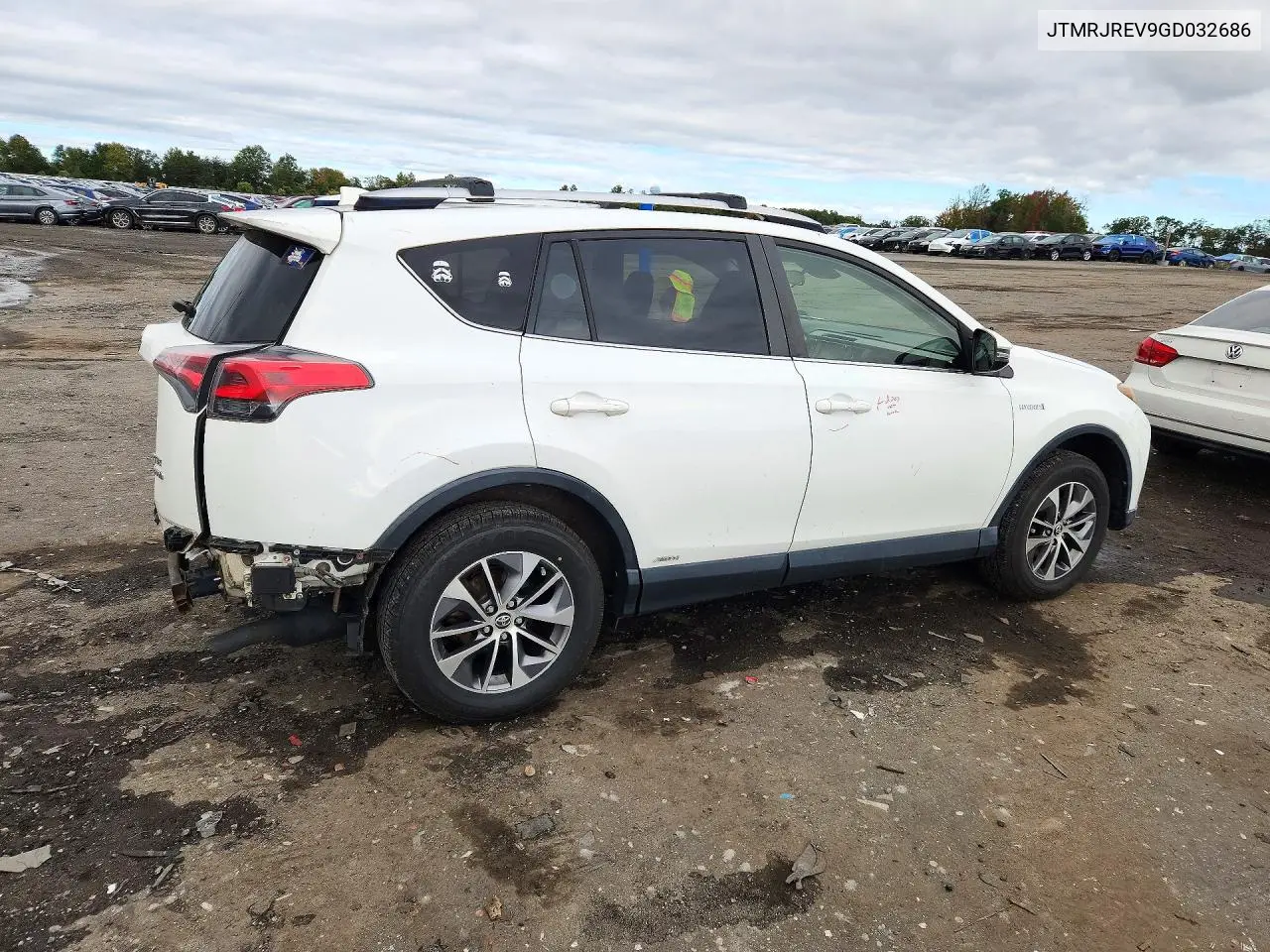 2016 TOYOTA RAV 4 VIN JTMRJREV9GD032686 — фото 3