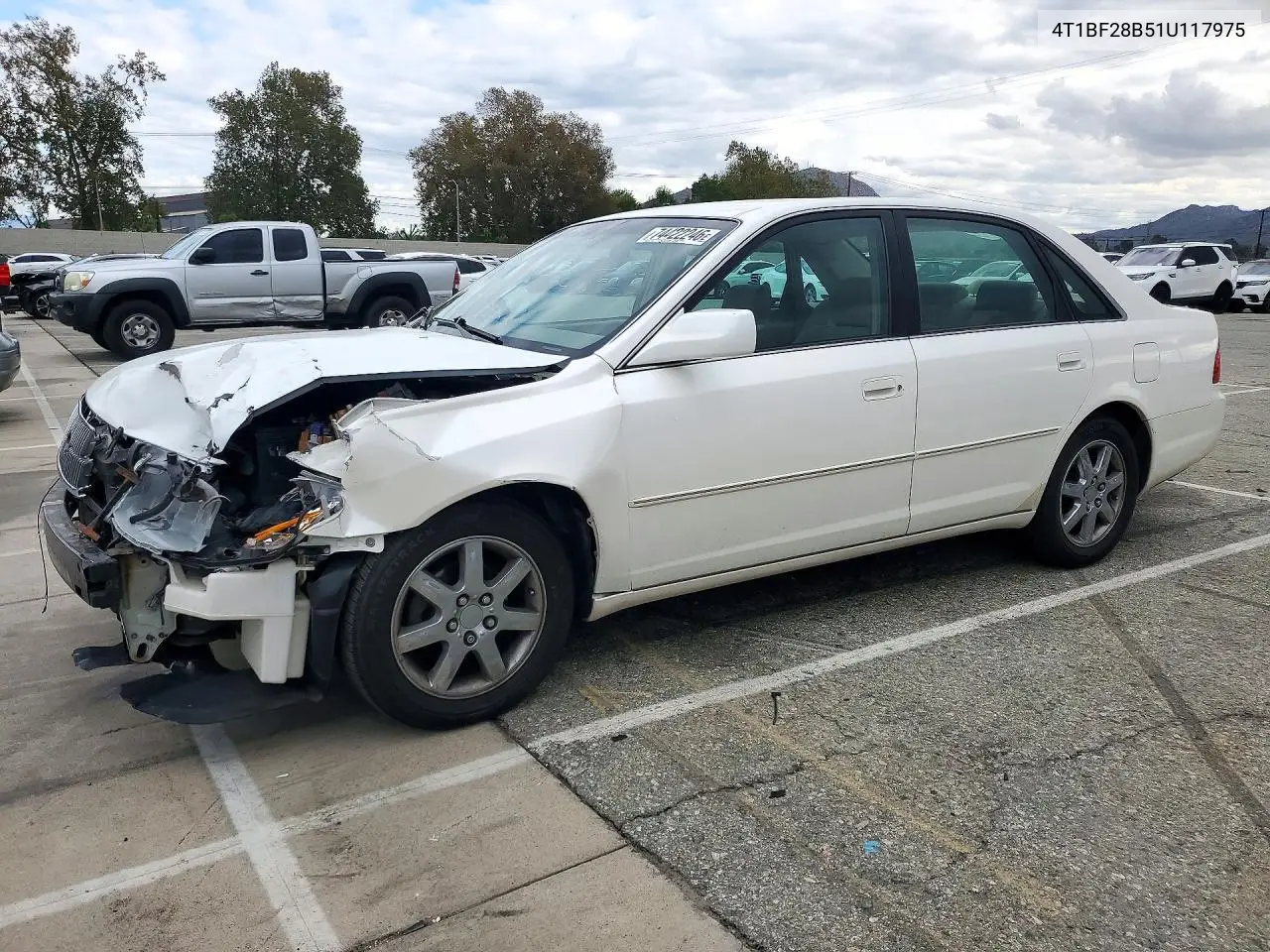 TOYOTA AVALON 2001, VIN 4T1BF28B51U117975