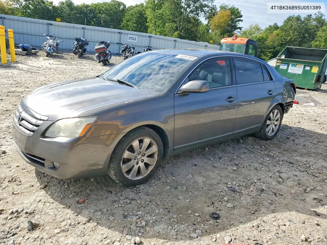 TOYOTA AVALON 2005, VIN 4T1BK36B95U051389