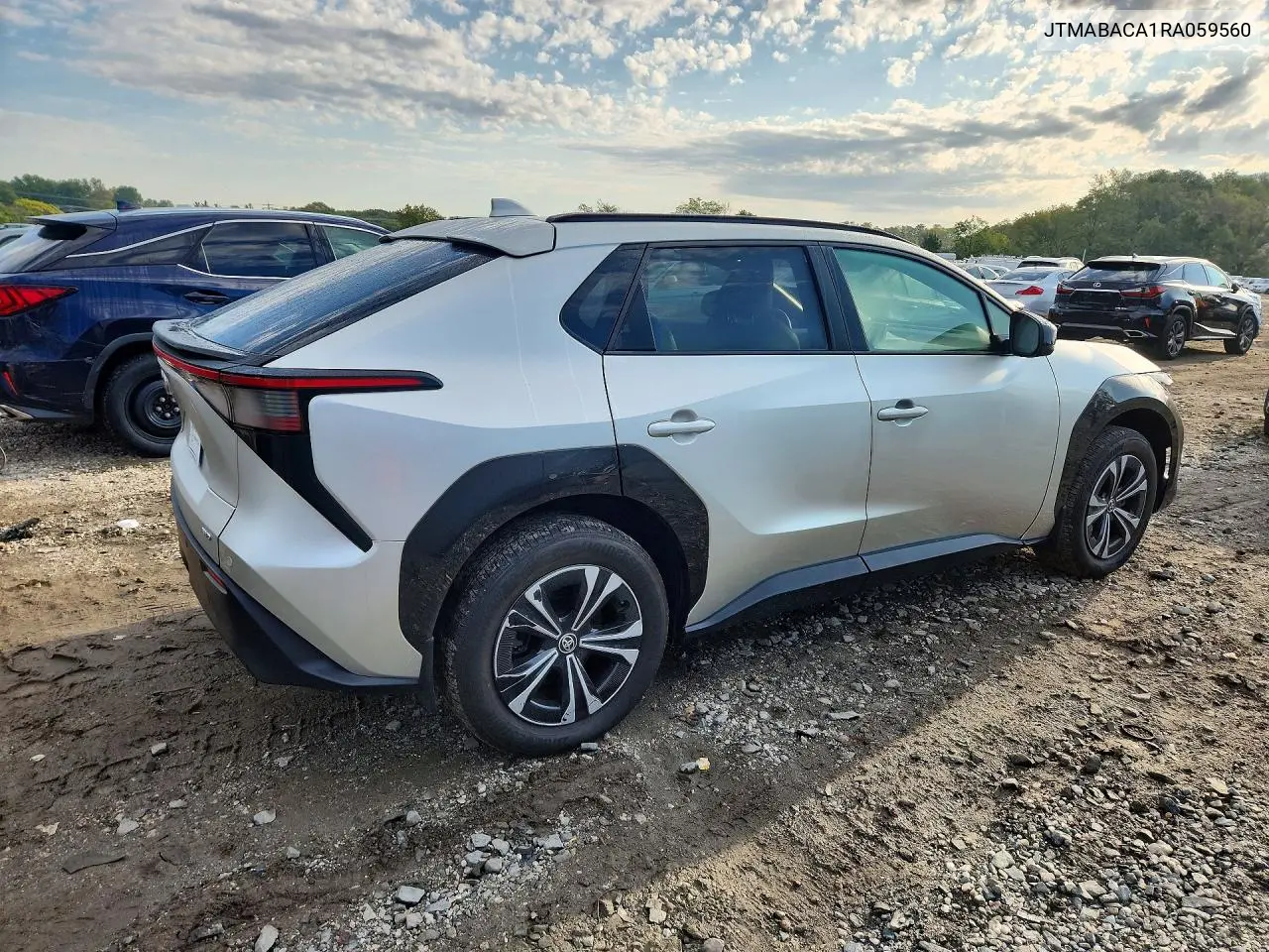 2024 TOYOTA BZ4X VIN JTMABACA1RA059560 — фото 3
