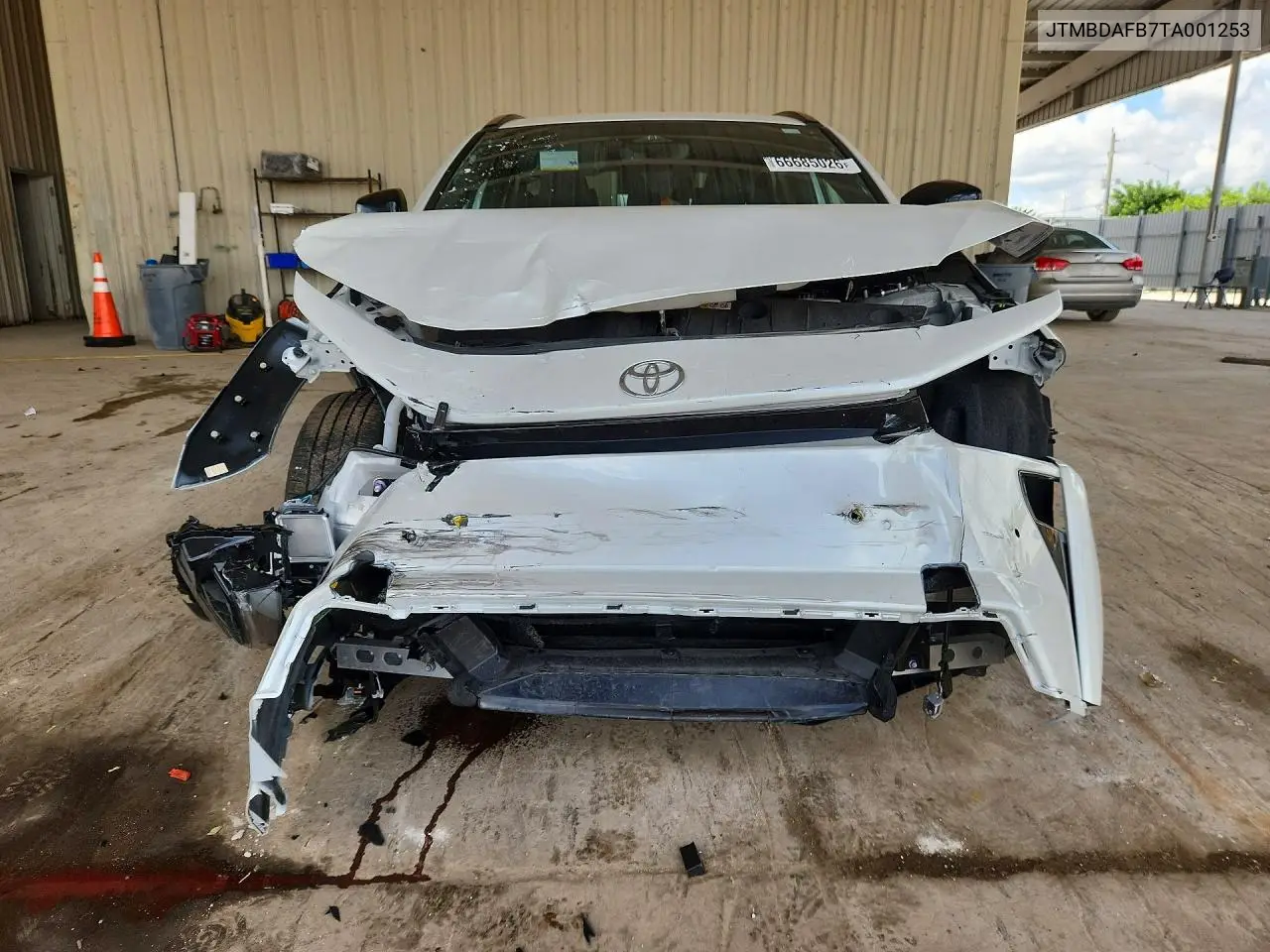 2026 TOYOTA BZ4X VIN JTMBDAFB7TA001253 — фото 5