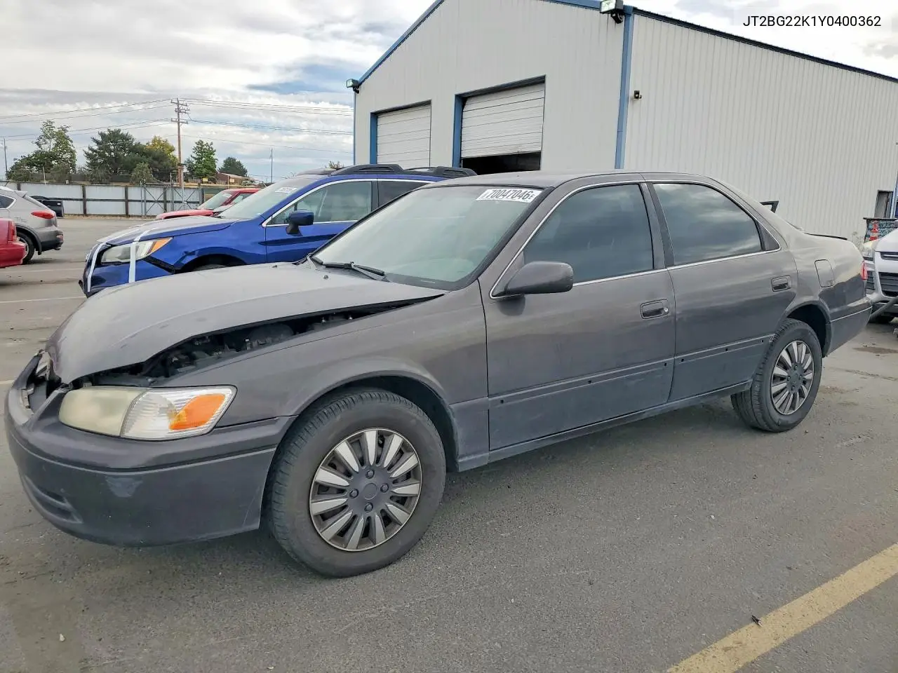TOYOTA CAMRY 2000, VIN JT2BG22K1Y0400362