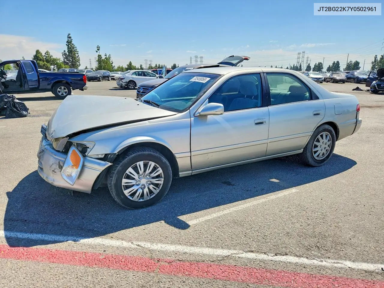 TOYOTA CAMRY 2000, VIN JT2BG22K7Y0502961