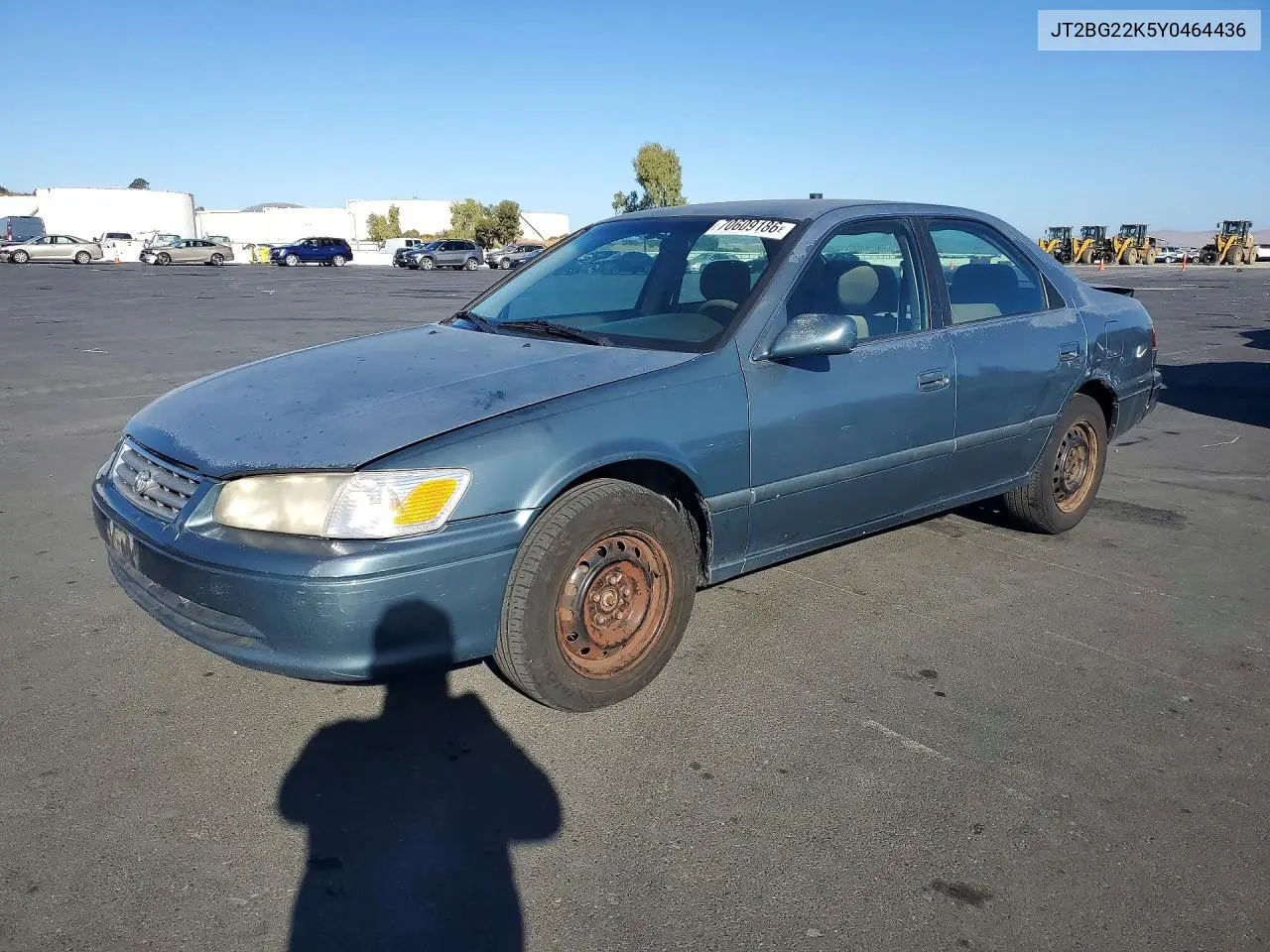 TOYOTA CAMRY 2000, VIN JT2BG22K5Y0464436