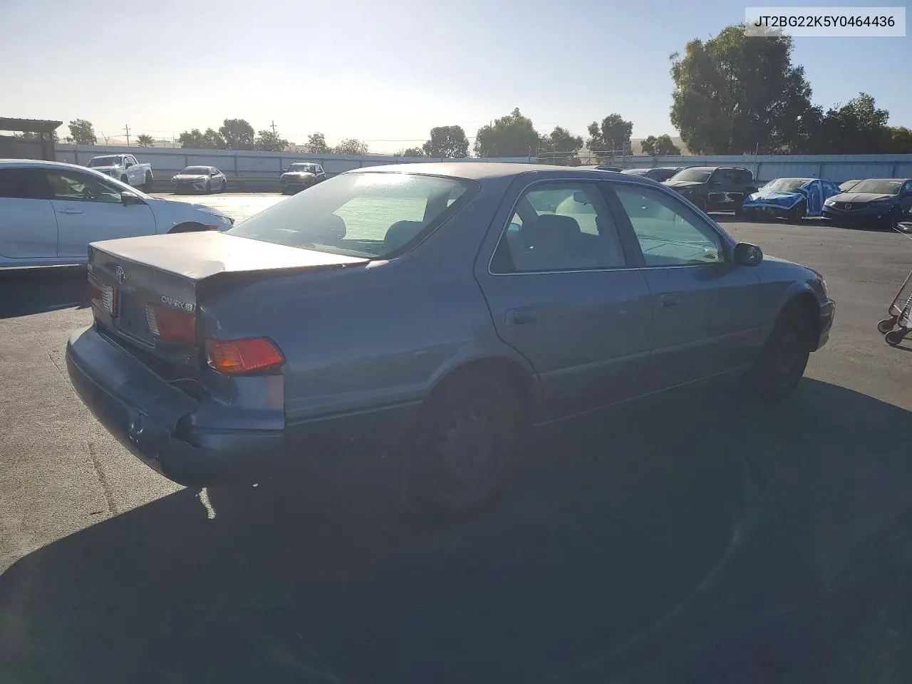 2000 TOYOTA CAMRY VIN JT2BG22K5Y0464436 — фото 3