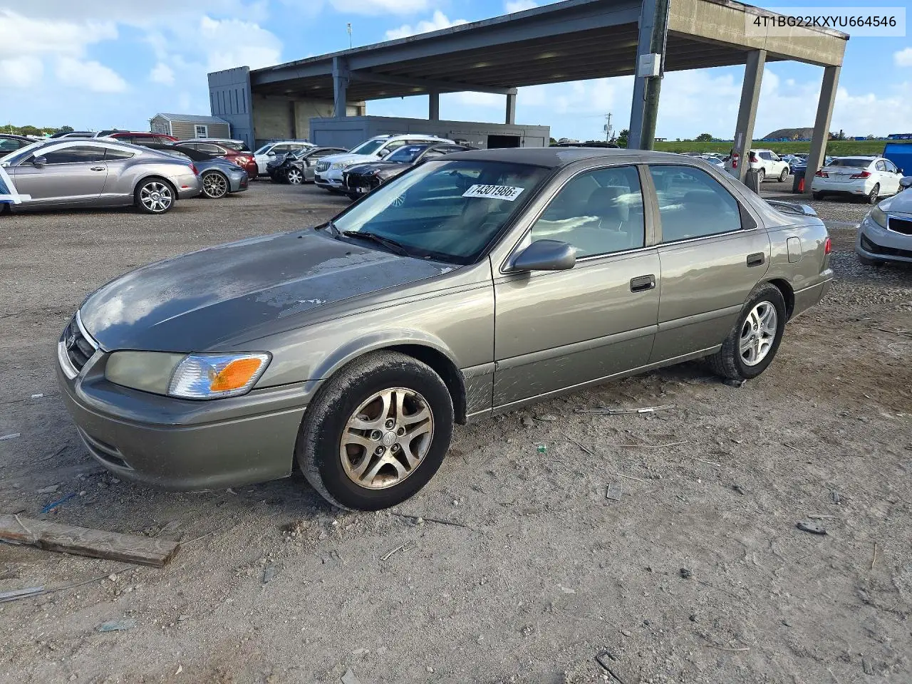 TOYOTA CAMRY 2000, VIN 4T1BG22KXYU664546