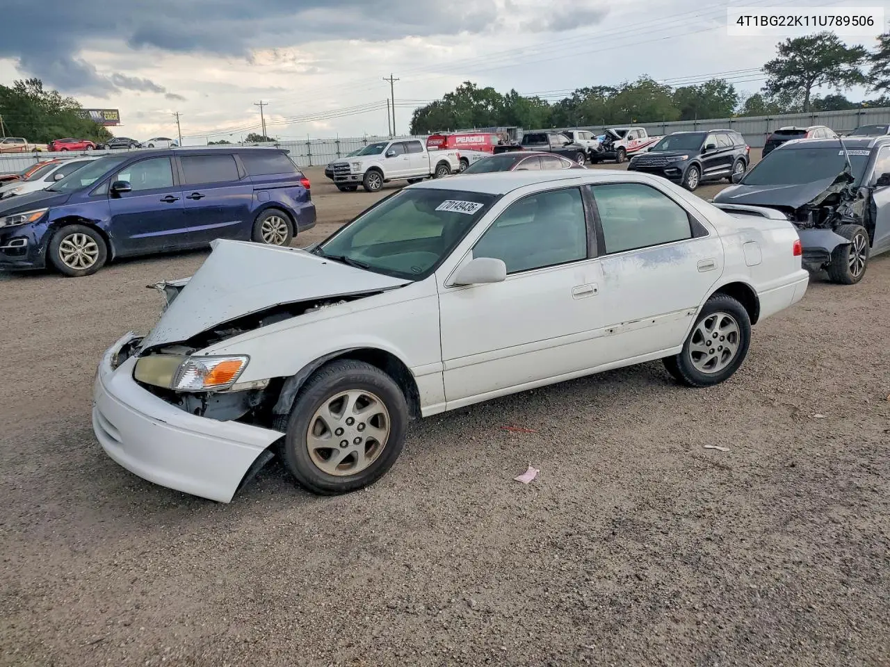 TOYOTA CAMRY 2001, VIN 4T1BG22K11U789506