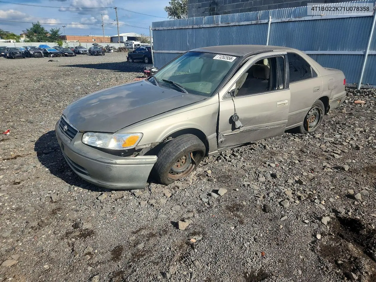 2001 TOYOTA CAMRY VIN 4T1BG22K71U078358 — фото 3