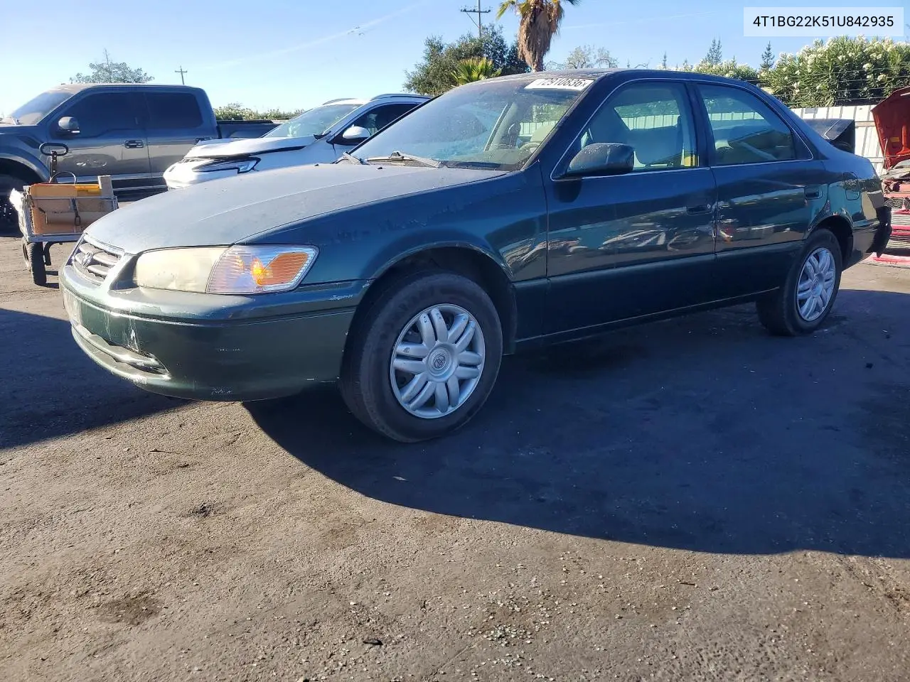TOYOTA CAMRY 2001, VIN 4T1BG22K51U842935