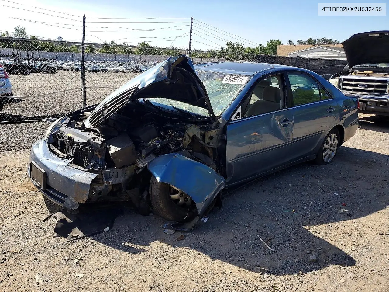 TOYOTA CAMRY 2002, VIN 4T1BE32KX2U632456