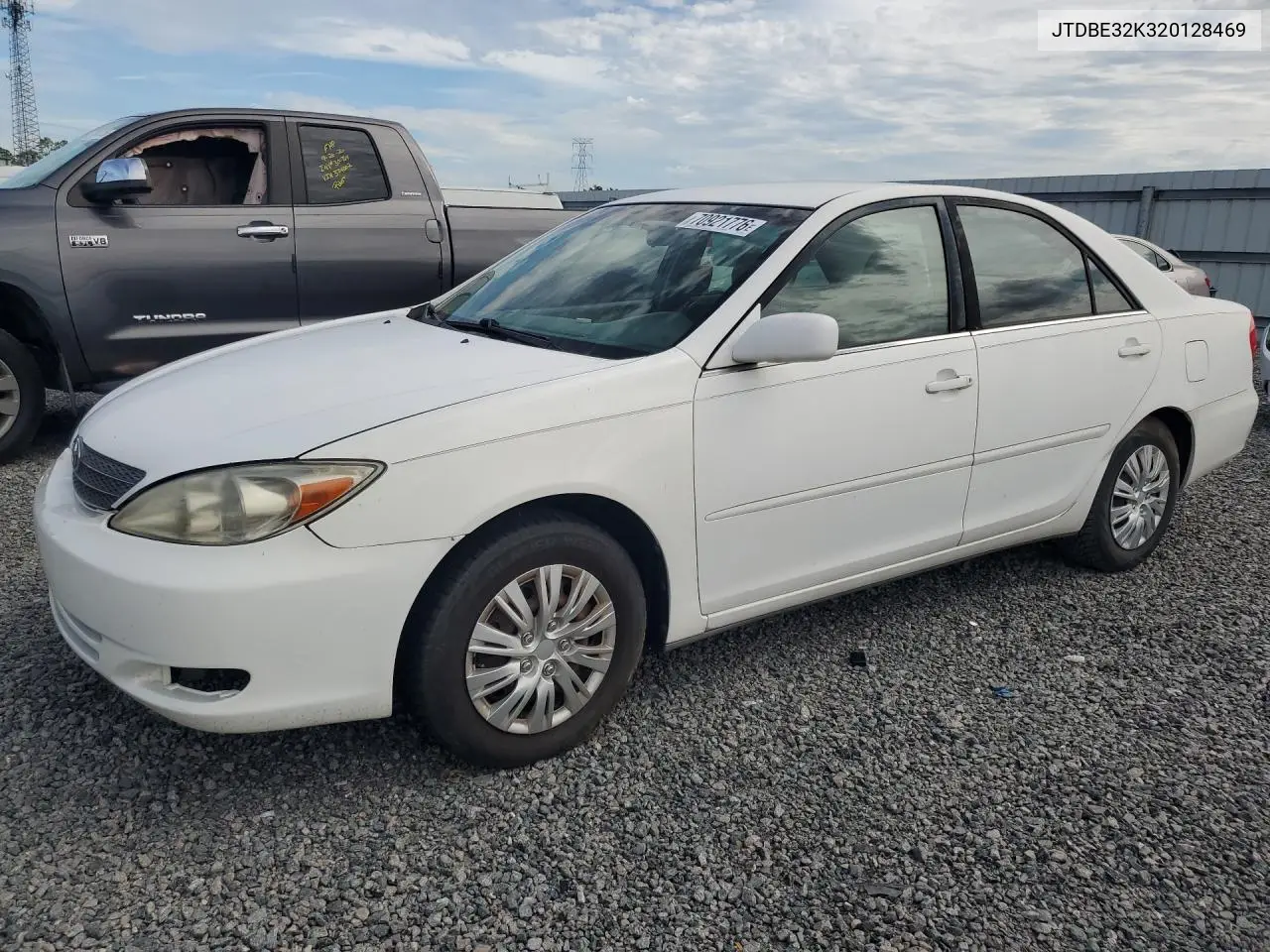 TOYOTA CAMRY 2002, VIN JTDBE32K320128469