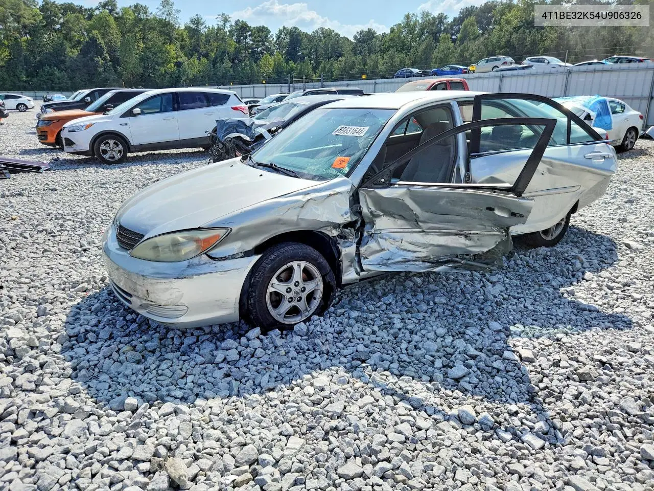 TOYOTA CAMRY 2004, VIN 4T1BE32K54U906326