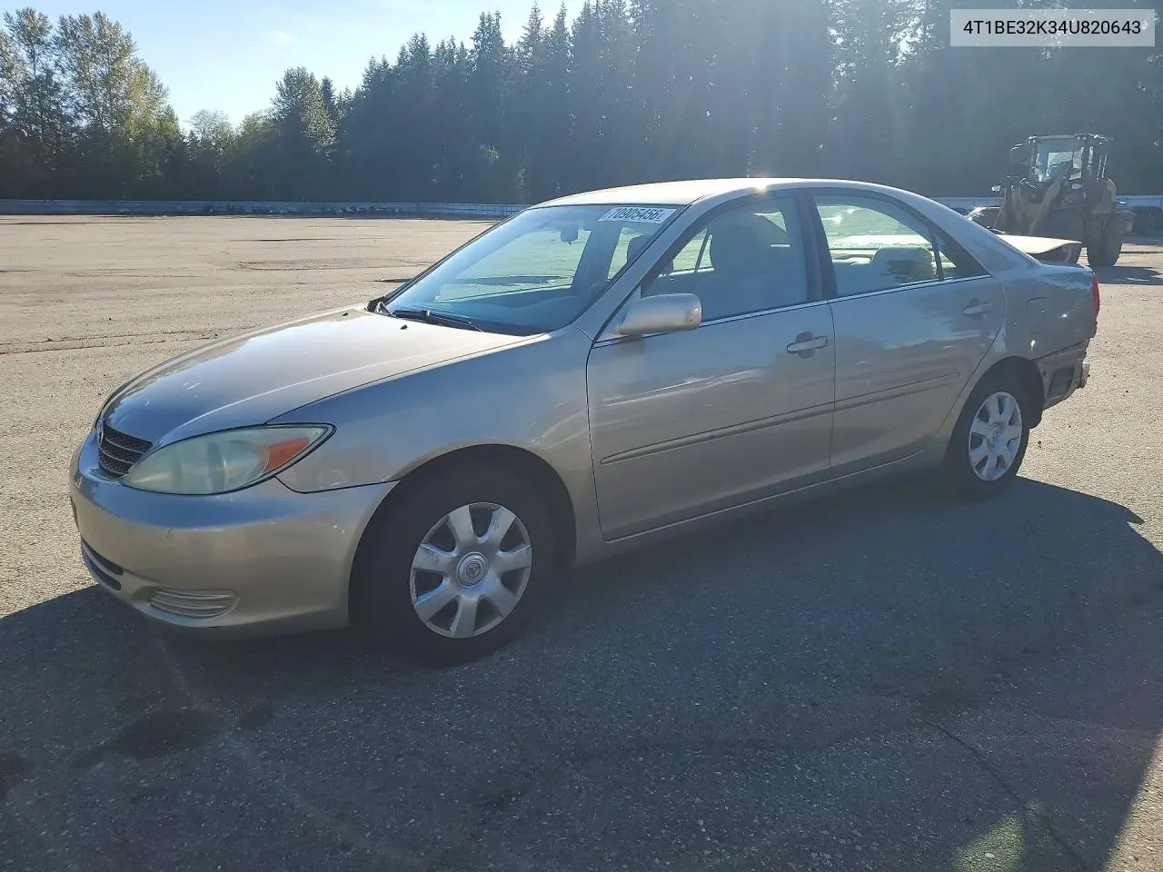 TOYOTA CAMRY 2004, VIN 4T1BE32K34U820643