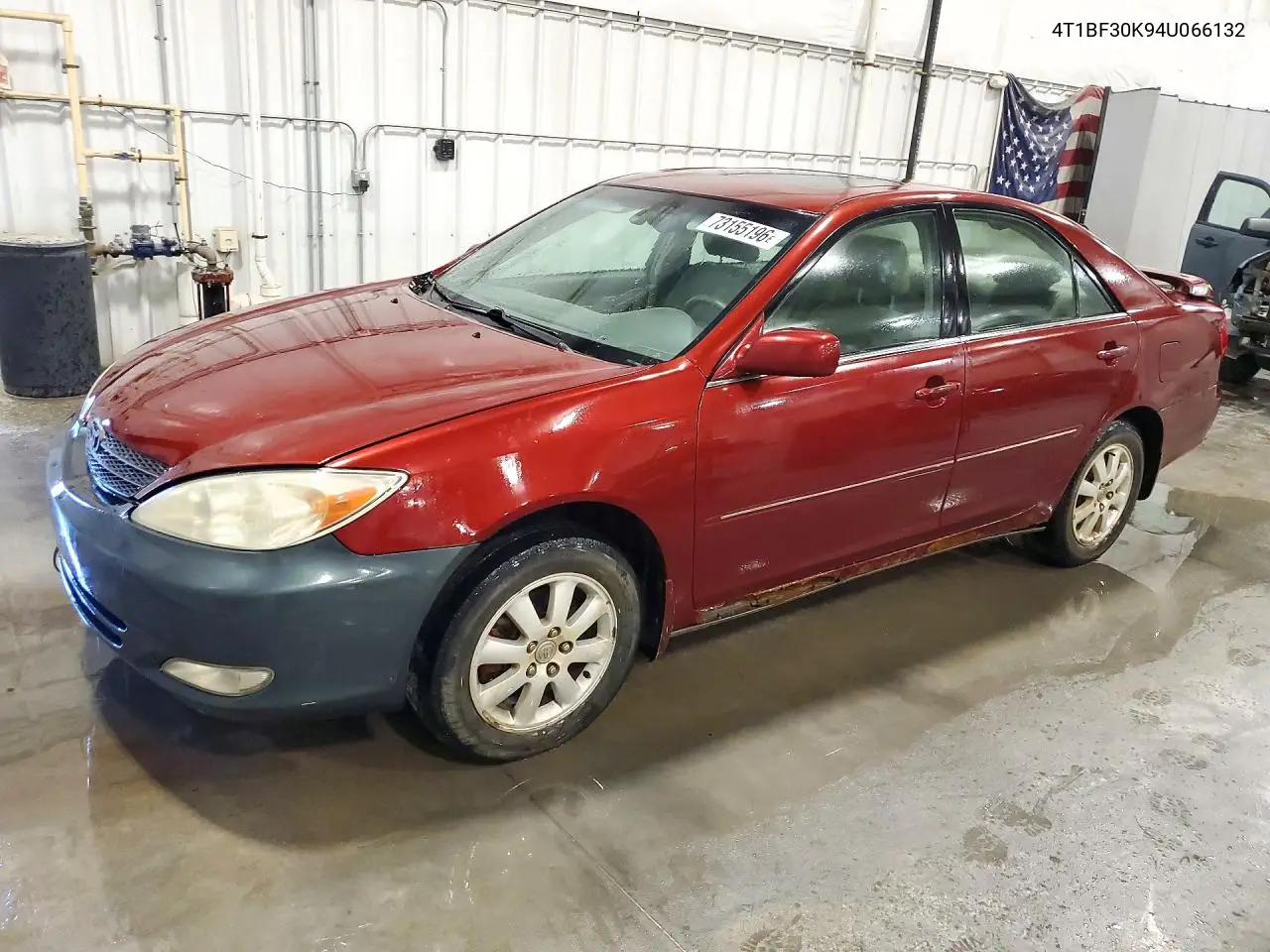 TOYOTA CAMRY 2004, VIN 4T1BF30K94U066132