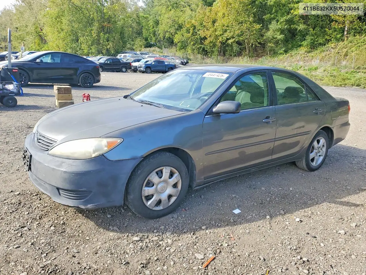 TOYOTA CAMRY 2005, VIN 4T1BE32KX5U570044