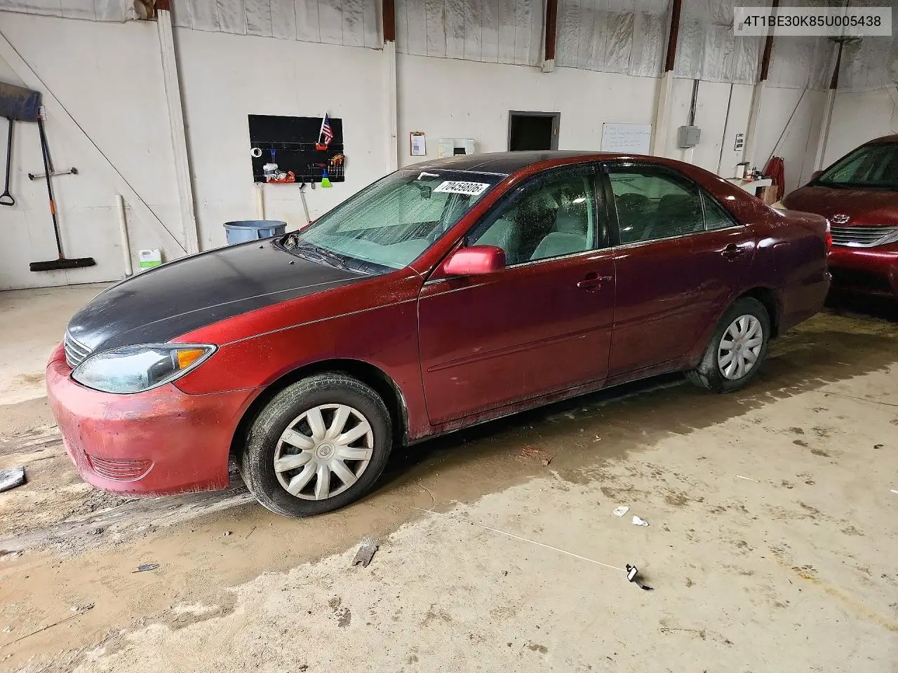 TOYOTA CAMRY 2005, VIN 4T1BE30K85U005438
