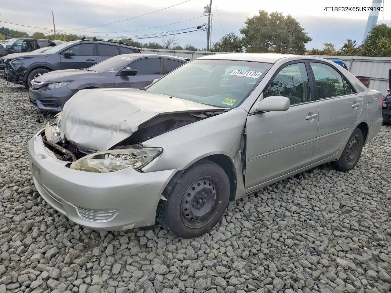 TOYOTA CAMRY 2005, VIN 4T1BE32K65U979190