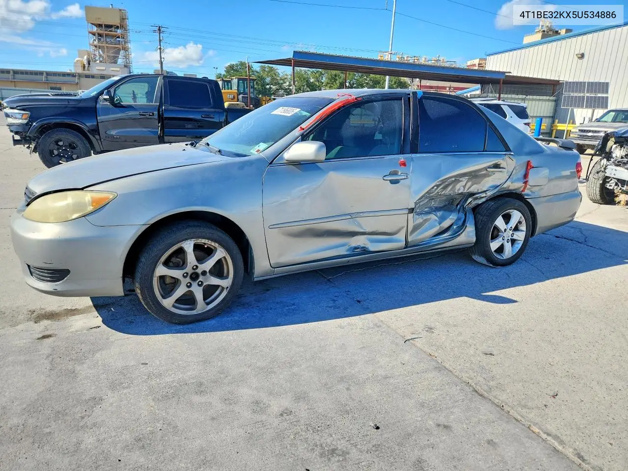 TOYOTA CAMRY 2005, VIN 4T1BE32KX5U534886