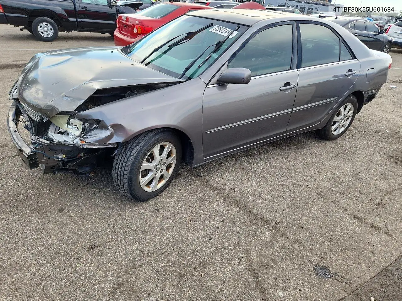 TOYOTA CAMRY 2005, VIN 4T1BF30K55U601684