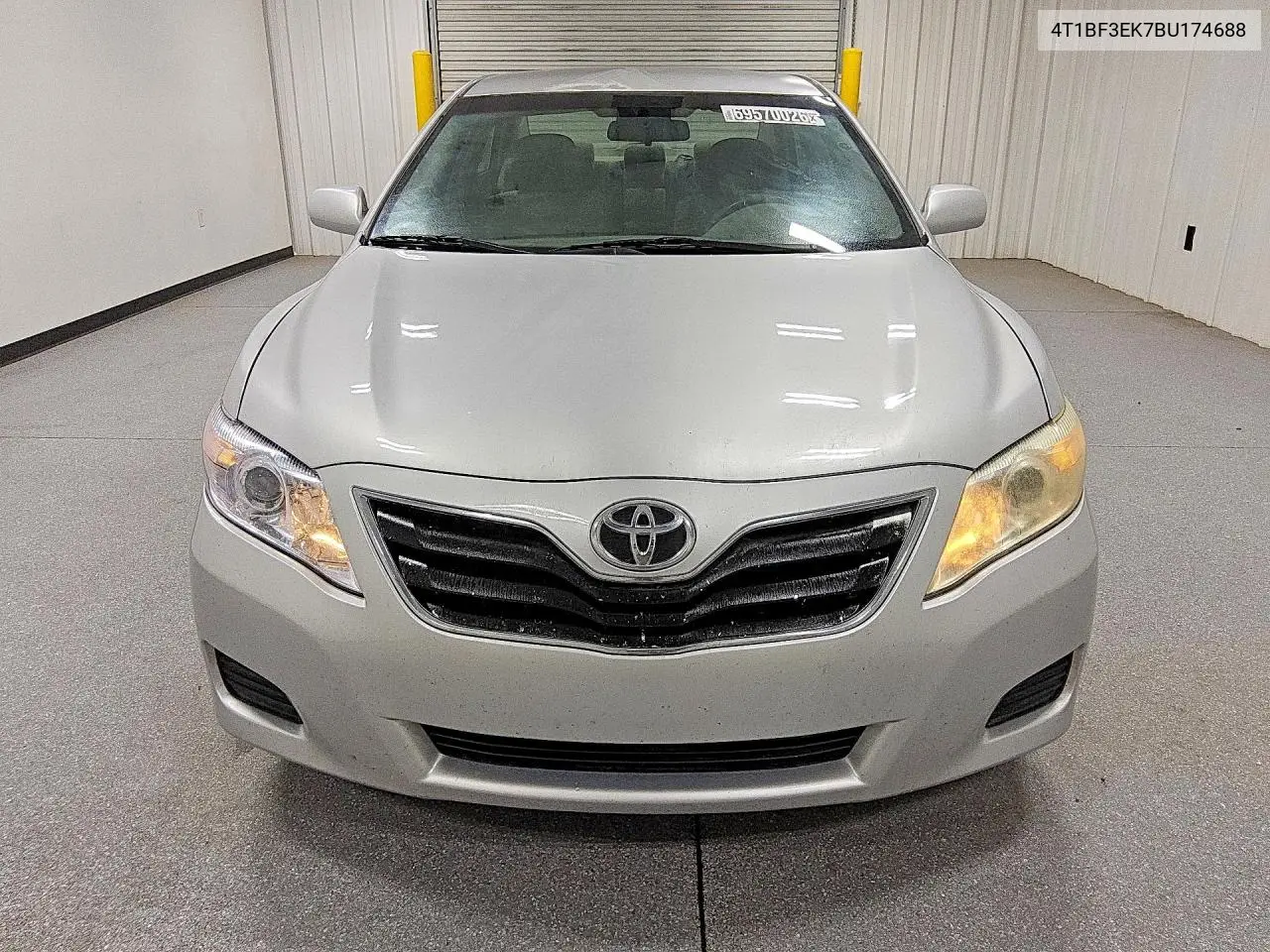TOYOTA CAMRY 2011, VIN 4T1BF3EK7BU174688