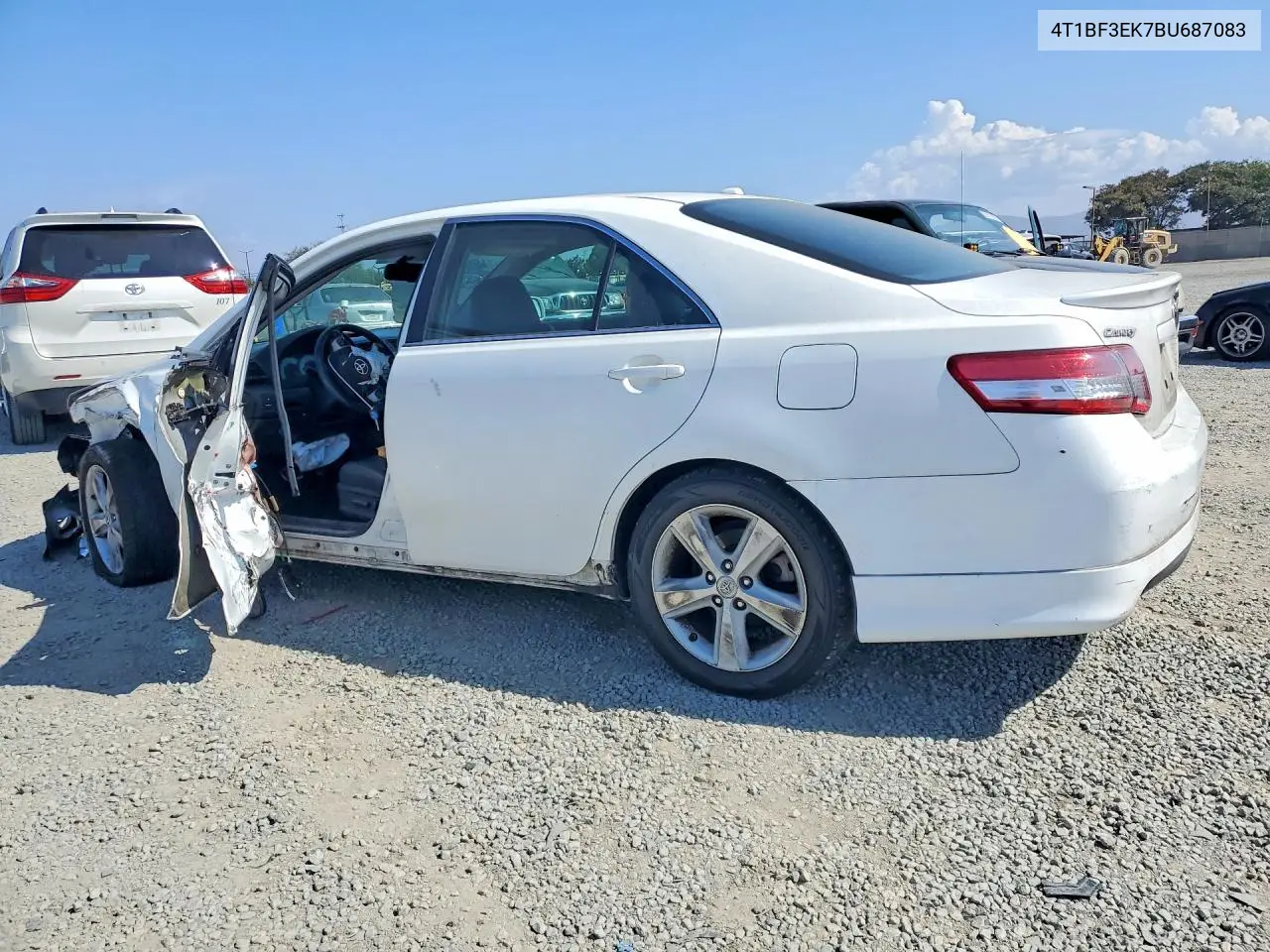 2011 TOYOTA CAMRY VIN 4T1BF3EK7BU687083 — фото 2