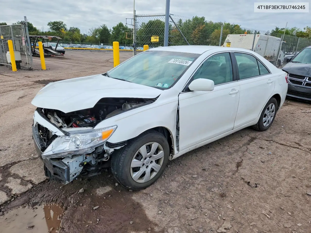 TOYOTA CAMRY 2011, VIN 4T1BF3EK7BU746245