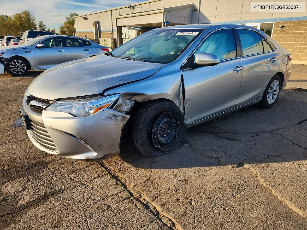 TOYOTA CAMRY 2016, VIN 4T4BF1FK5GR530071