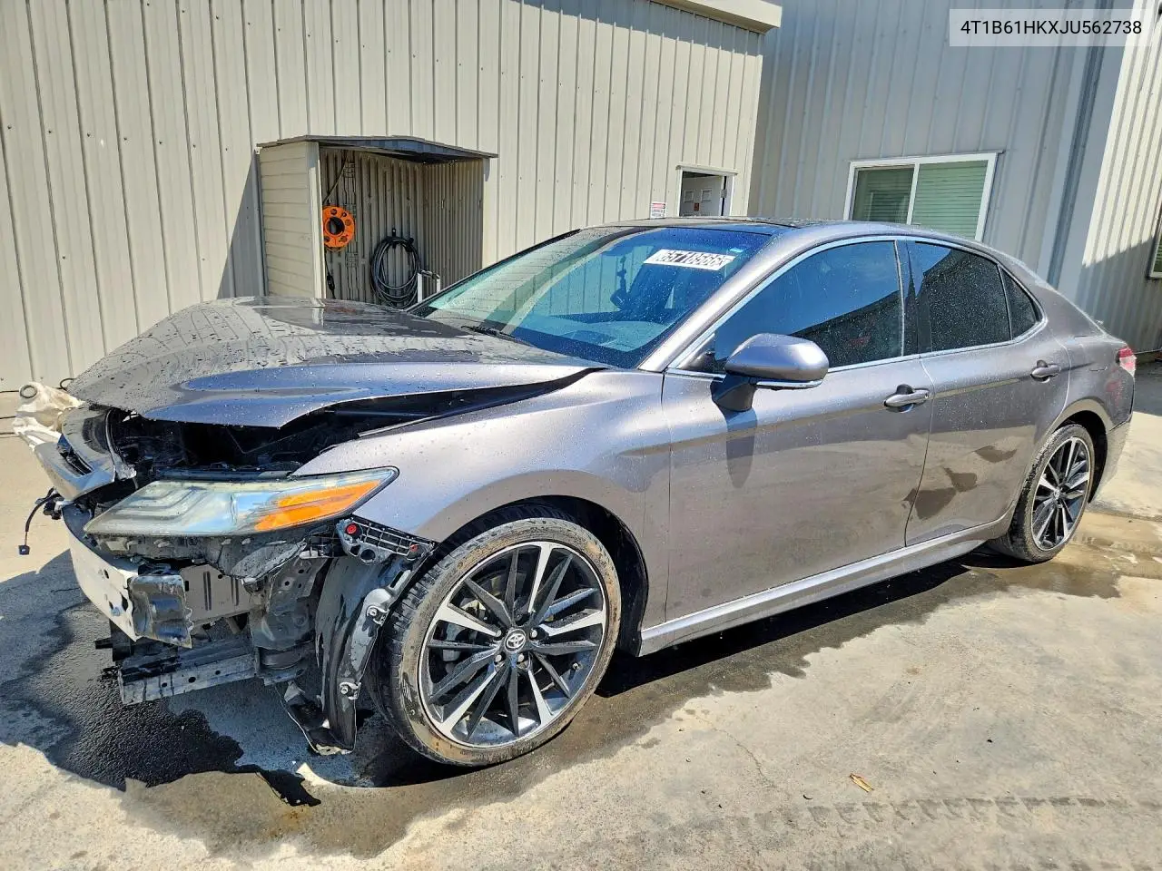TOYOTA CAMRY 2018, VIN 4T1B61HKXJU562738