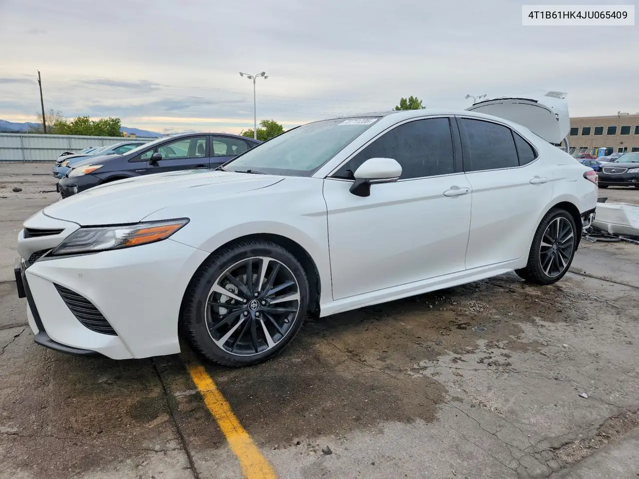 TOYOTA CAMRY 2018, VIN 4T1B61HK4JU065409