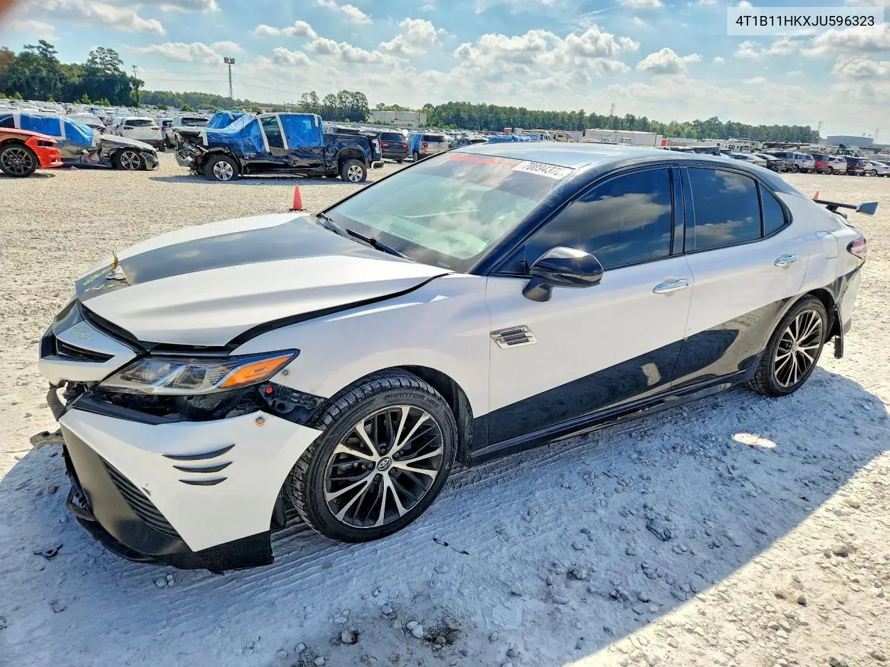 TOYOTA CAMRY 2018, VIN 4T1B11HKXJU596323